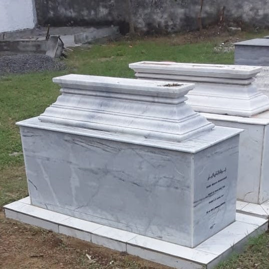 4PCS Vert Vase Cimetiere, Amovible Vases Funéraires en Plastique, Vases Funeraire pour Cimetière, Vase De Cimetière avec Pointe en Terre Décoration De Tombe